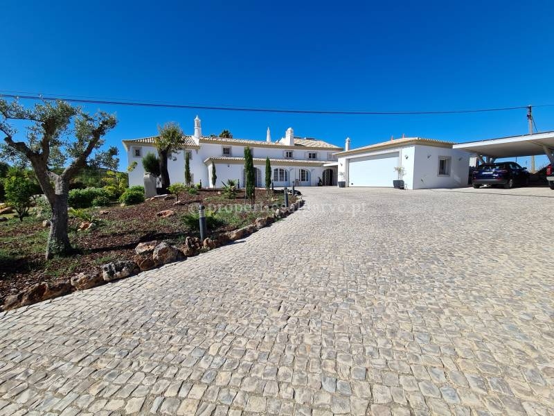 Santa Barbara de Nexe 12